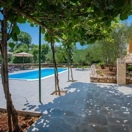 Mila By Interhome Hébergement de vacances Kras